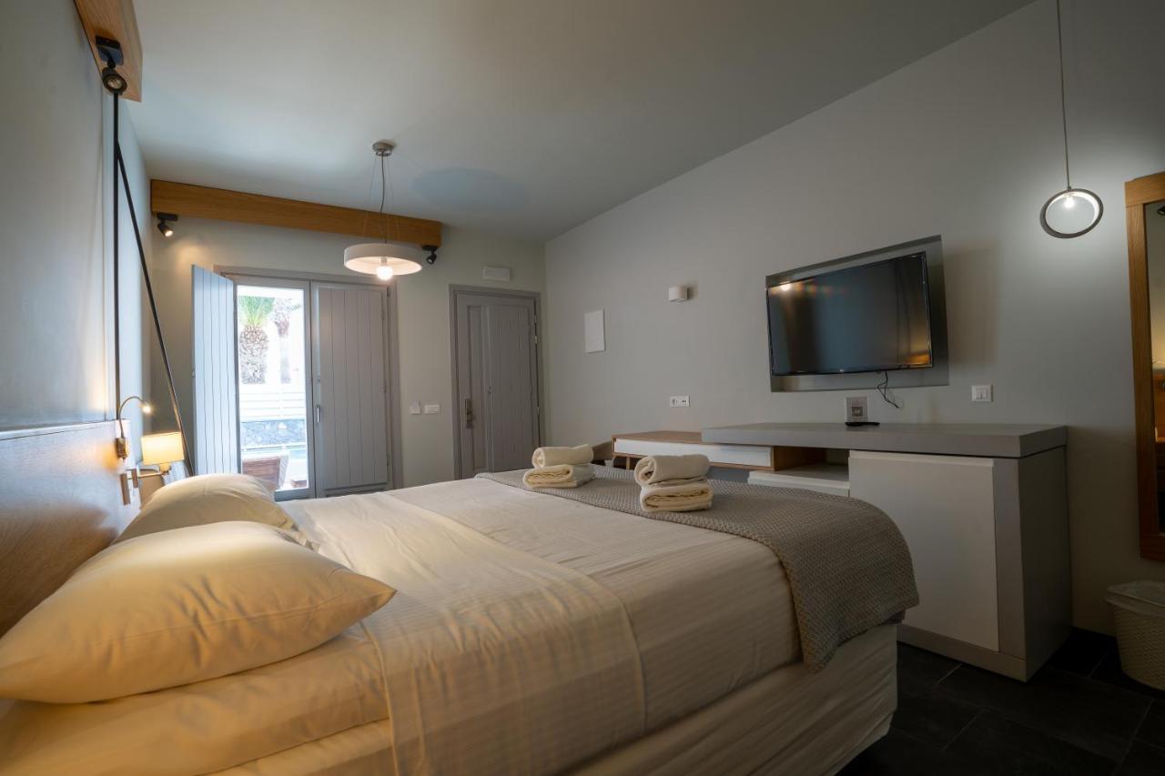 Meltemi Excelsior Suites Периса Екстериор снимка